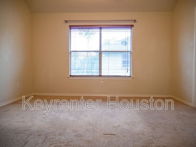 Building Photo - 47 Wickerdale Pl