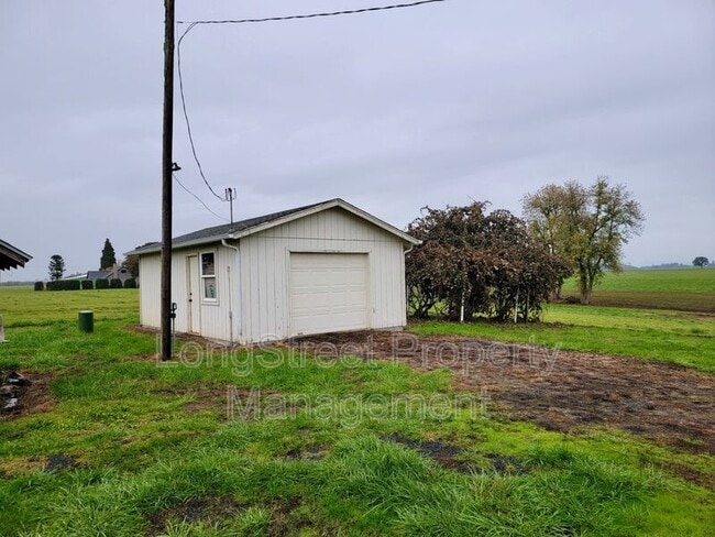 Building Photo - 29626 OR-34