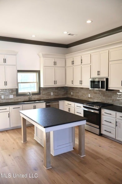 Building Photo - 317 Willow Wy