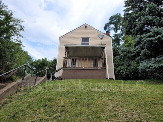 Building Photo - 2639 Homestead Duquesne Rd