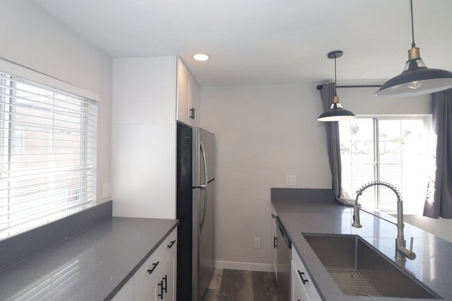 Building Photo - 4239 Swift Ave