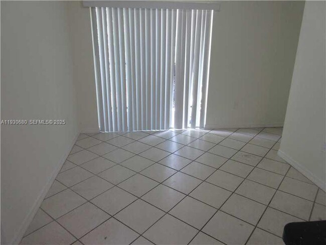 Building Photo - 3090 Bird Ave