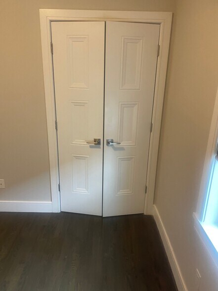 Building Photo - 0 Bartlett Ave