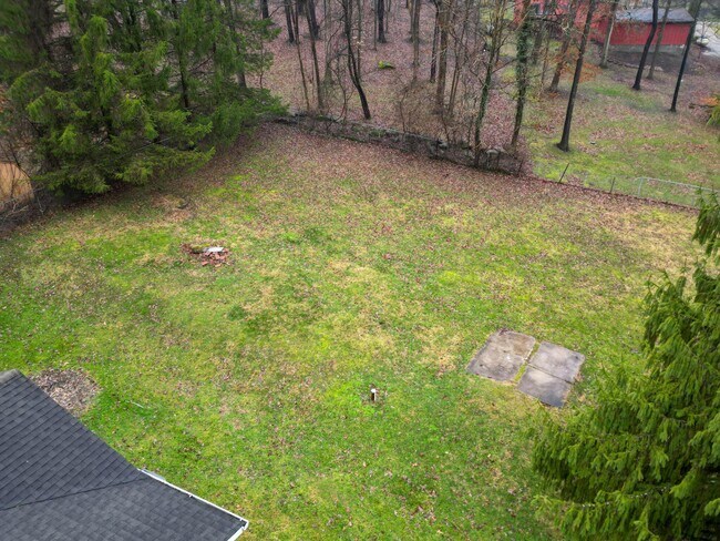 Building Photo - 92 Brentview Dr NE