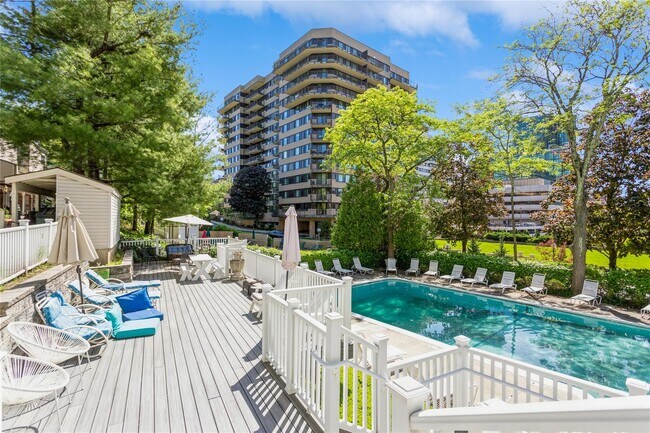 Building Photo - 28 Hillside Terrace