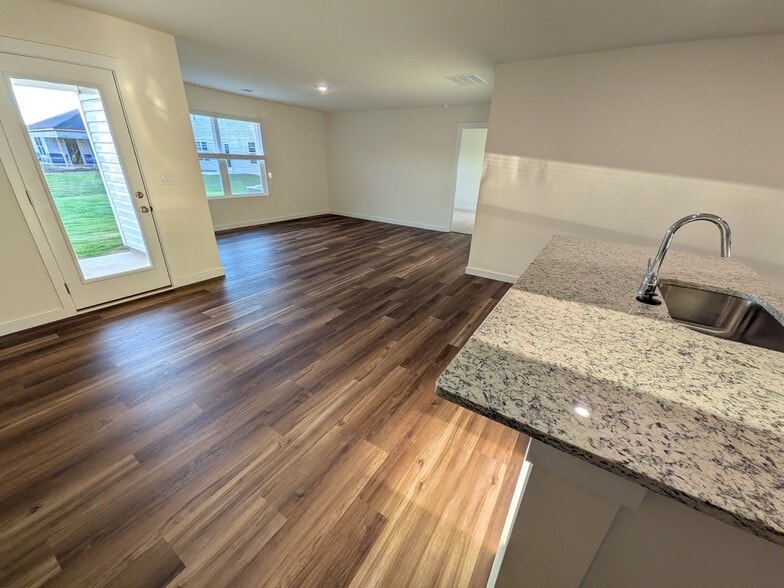 Building Photo - 8483 Bright Water Dr