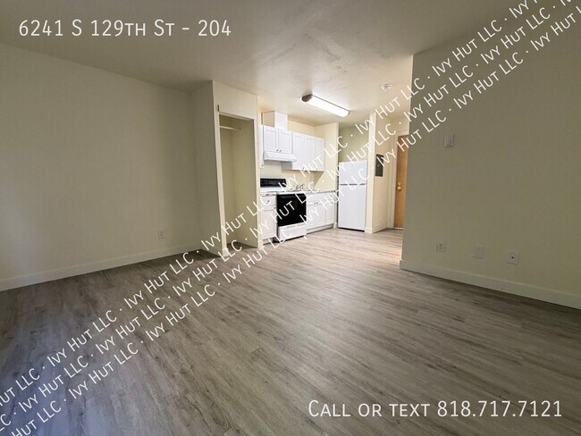 Building Photo - 6241 S 129th St