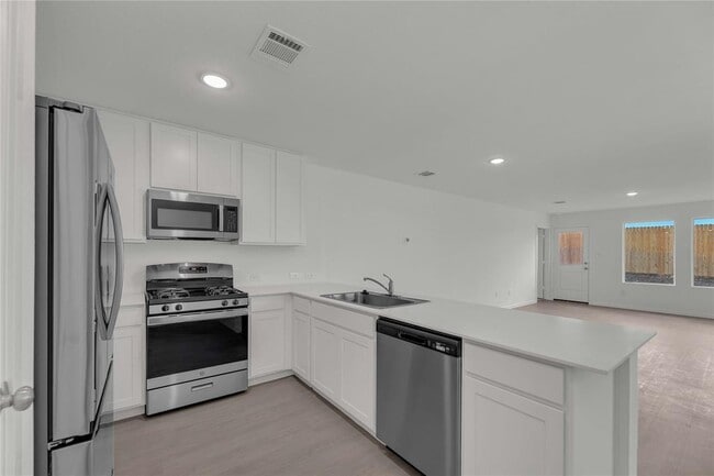 Building Photo - 263 Ottawa Way