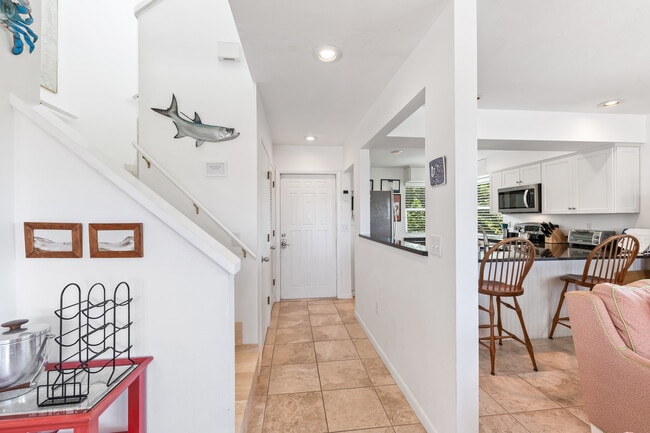 Building Photo - 405 Luke St