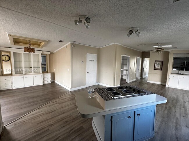 Building Photo - 35250 SW 177th Ct