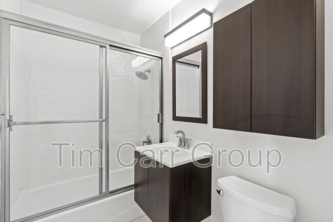 Building Photo - 271 16th Pl