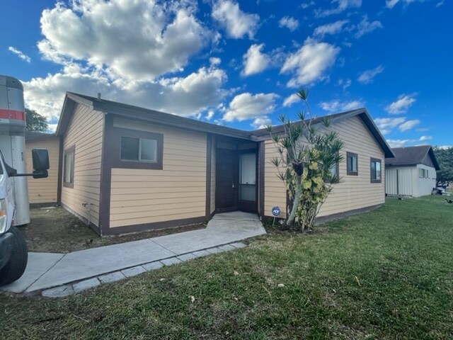 Building Photo - 9551 W Daffodil Ln