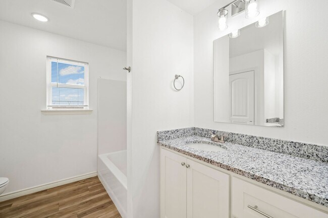 Building Photo - Country Living In Idalou ISD!