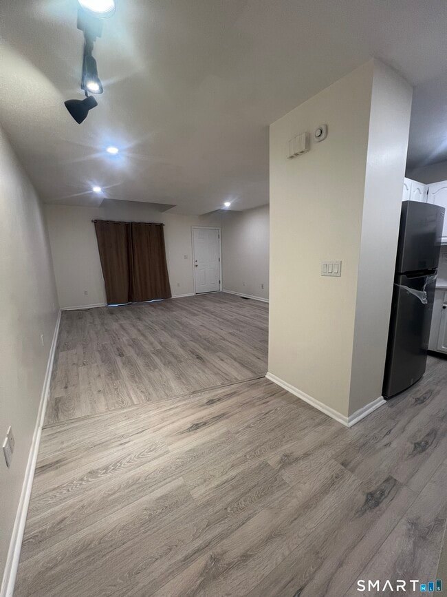 Building Photo - 3370 Madison Ave