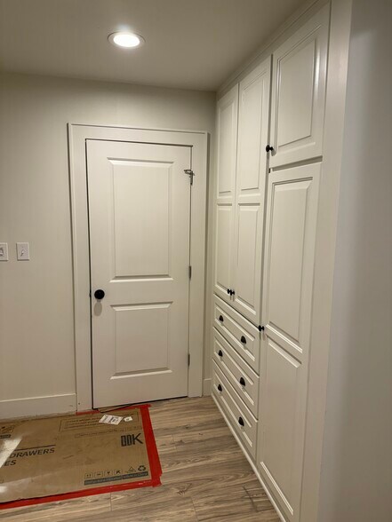 Building Photo - 1612 N Star Ave