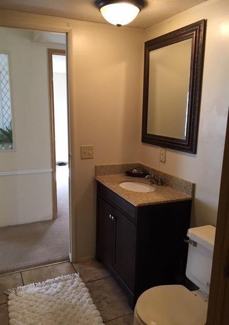 Building Photo - 1617 Ridge Dr