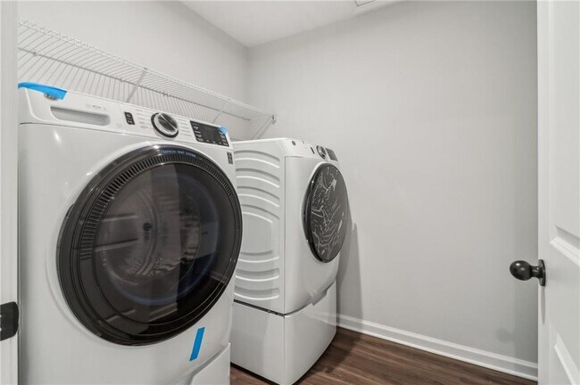 Building Photo - 2072 Buice Lake Pkwy