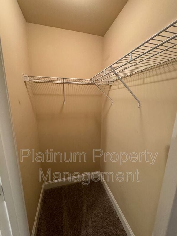 Building Photo - 917 Wallace Falls Dr