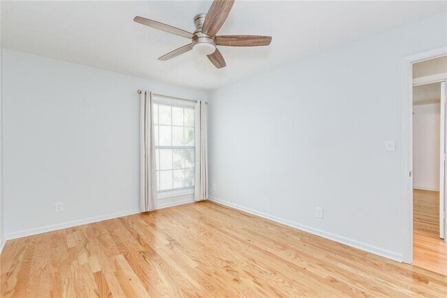 Building Photo - 3005 Seven Pines Ln