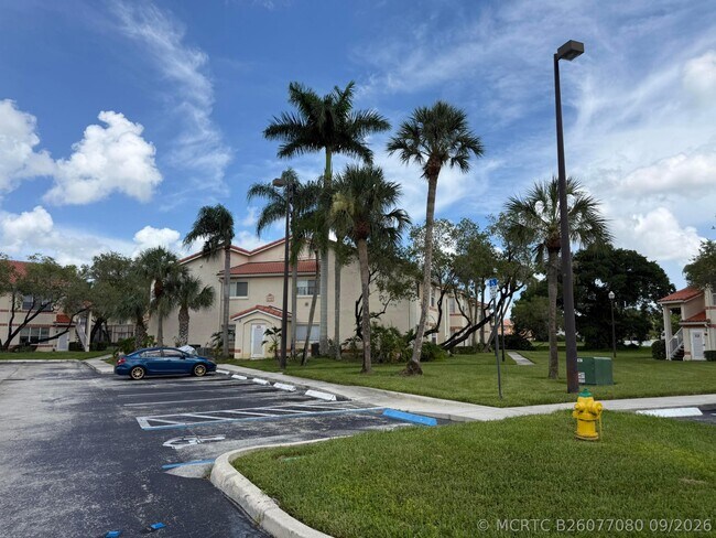 Building Photo - 3410 Pinewalk Dr N