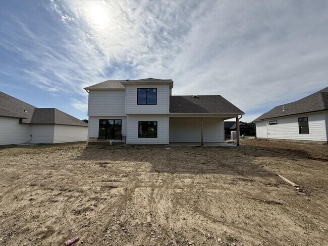 Building Photo - 5659 Ralph Dobbs Way