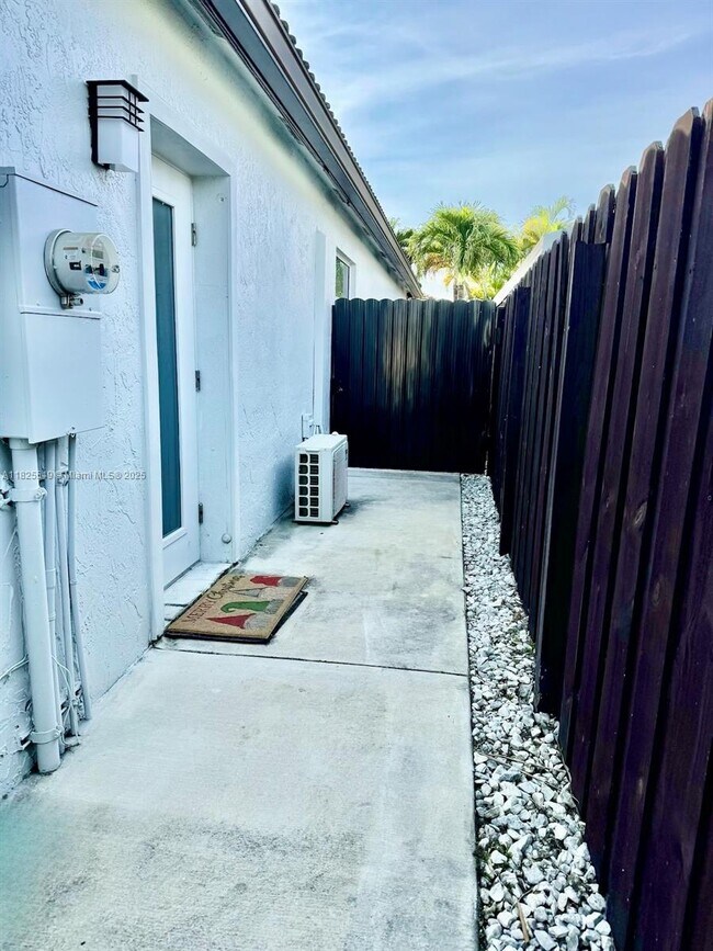 Building Photo - 14234 SW 163rd Terrace