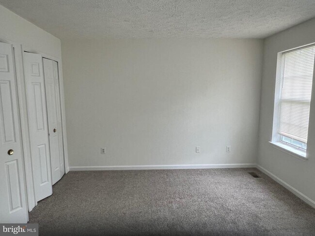 Building Photo - 1520 Murray Pl