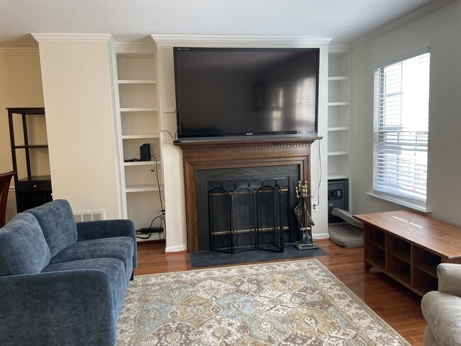 Building Photo - 6108 Castletown Way
