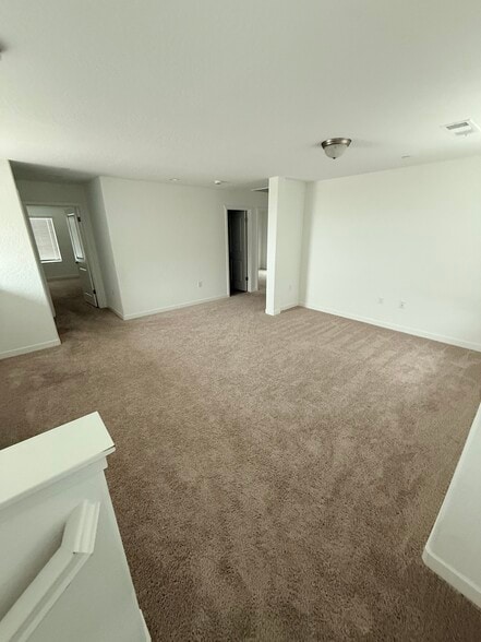 Building Photo - 392 Talus Way S