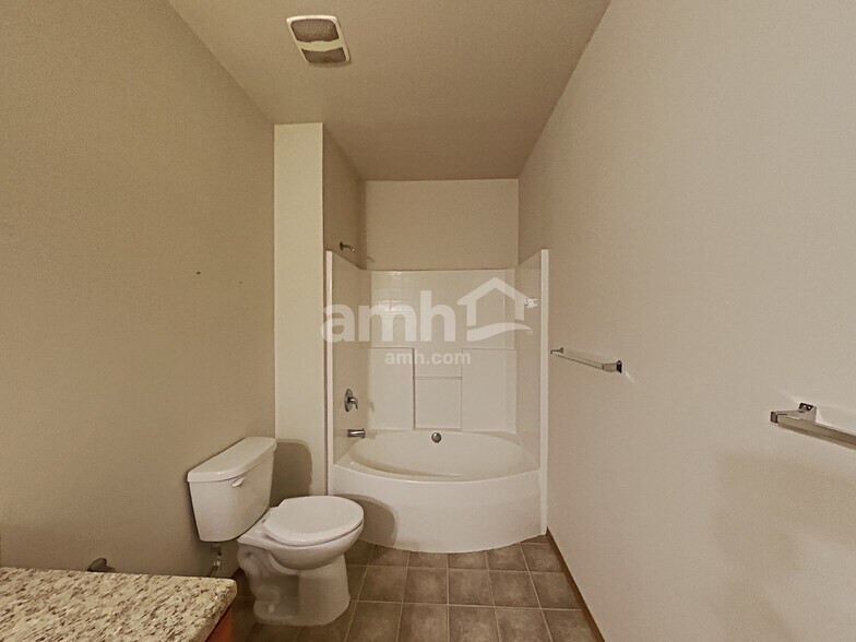 Building Photo - 11102 179th Ave Ct E