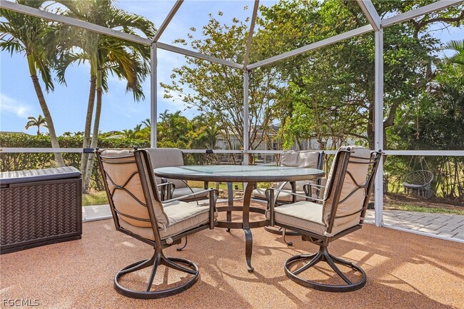 Building Photo - 4002 Oasis Blvd