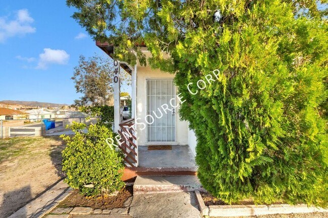 Building Photo - 1040 Flora St