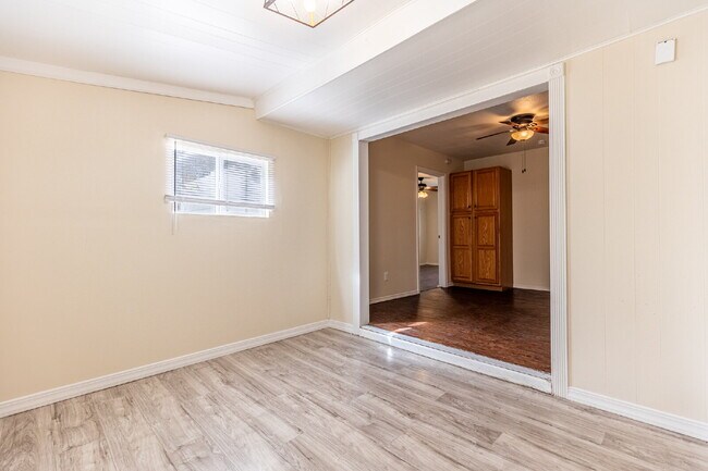 Building Photo - 8016 Landing Ave