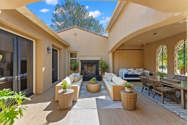 Building Photo - Single-Level 4BD Coastal Home in Prime Encinitas Location