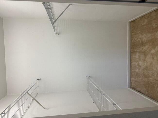 Building Photo - 111 W Chatham Ln