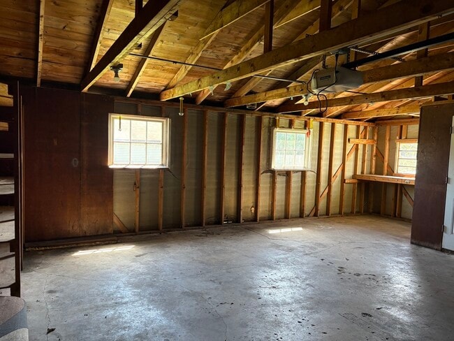Building Photo - 37863 Harper Ave