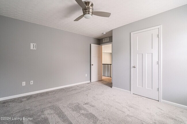 Building Photo - 10536 Vista View Dr