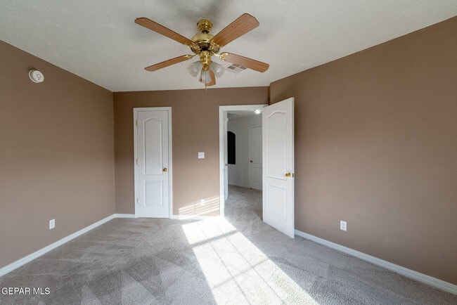 Building Photo - 7037 Luz De Espejo Dr