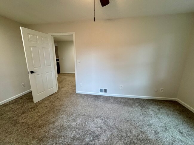 Building Photo - 356 A Ct