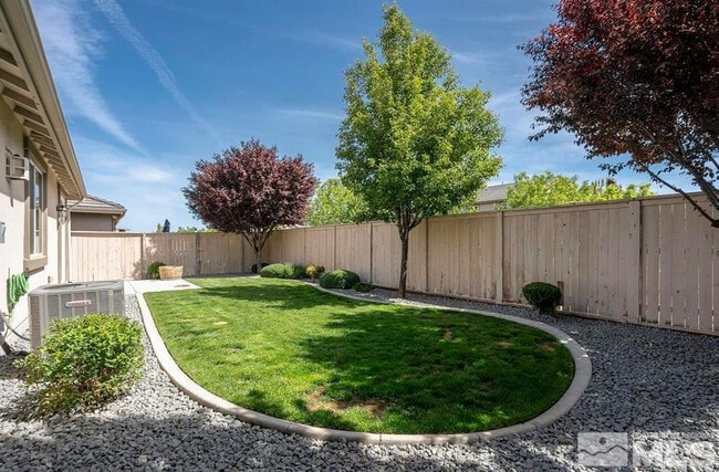 Building Photo - 10772 Ridgebrook Dr