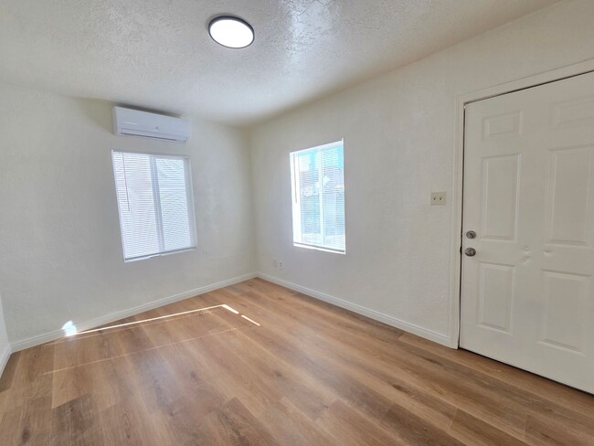 Building Photo - MOJAVE, CA , Charming 1-Bedroom, 1-Bathroo...