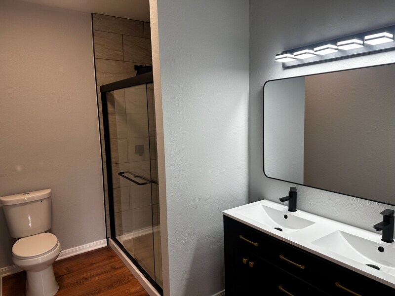 Building Photo - 2412 Summer Ave