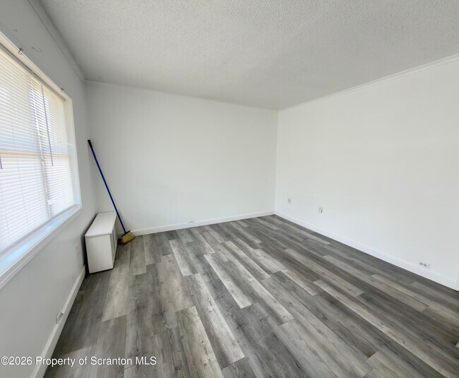 Building Photo - 512 Emmett St