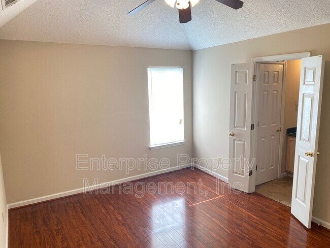 Building Photo - 3794 Walden Meadow Dr