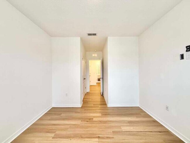 Building Photo - 212 Feltrim Reserve Blvd