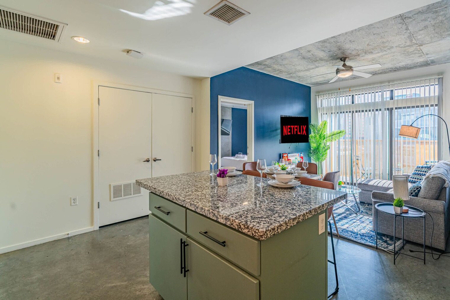 Building Photo - 811 N 3rd St