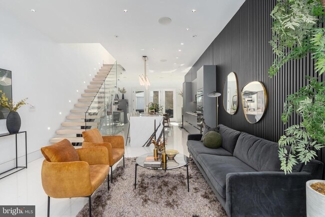 Building Photo - 1604 13th St NW