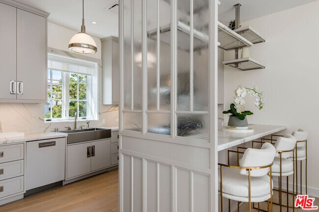 Building Photo - 15225 Palisades Village Ln