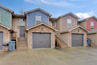 Building Photo - 1716-D Thistlewood Dr