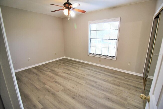 Building Photo - 7446 Wynnewood Square